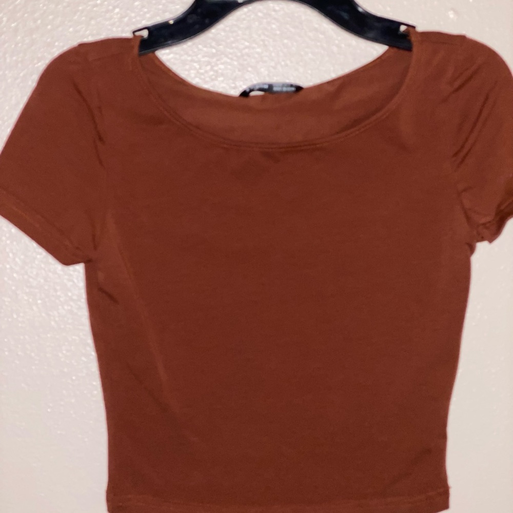 basic crop top 🤎 - Picture 2 of 3